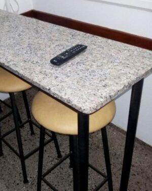 Banquetas altas y desayunadores 11